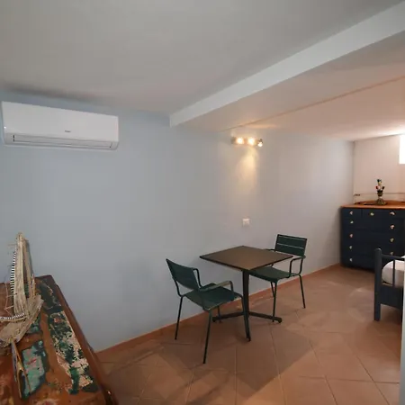 Villino Ginestra - Zona Mare Con Giardino Apartman