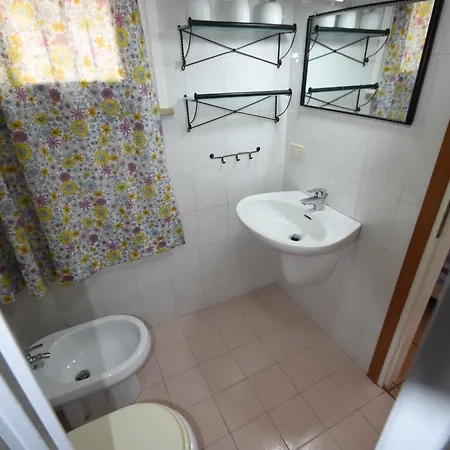 Villino Ginestra - Zona Mare Con Giardino Apartman *
